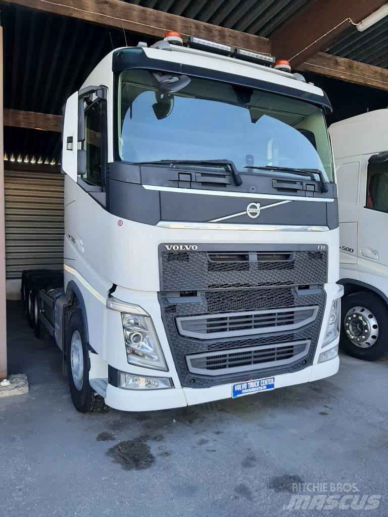 Volvo FH 13 شاحنات بمقصورة وهيكل