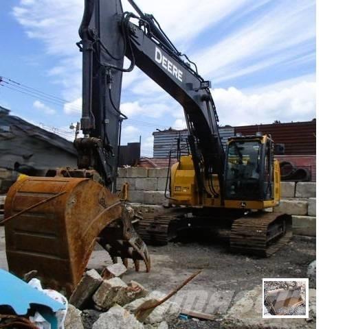 John Deere 245 GLC حفارات زحافة