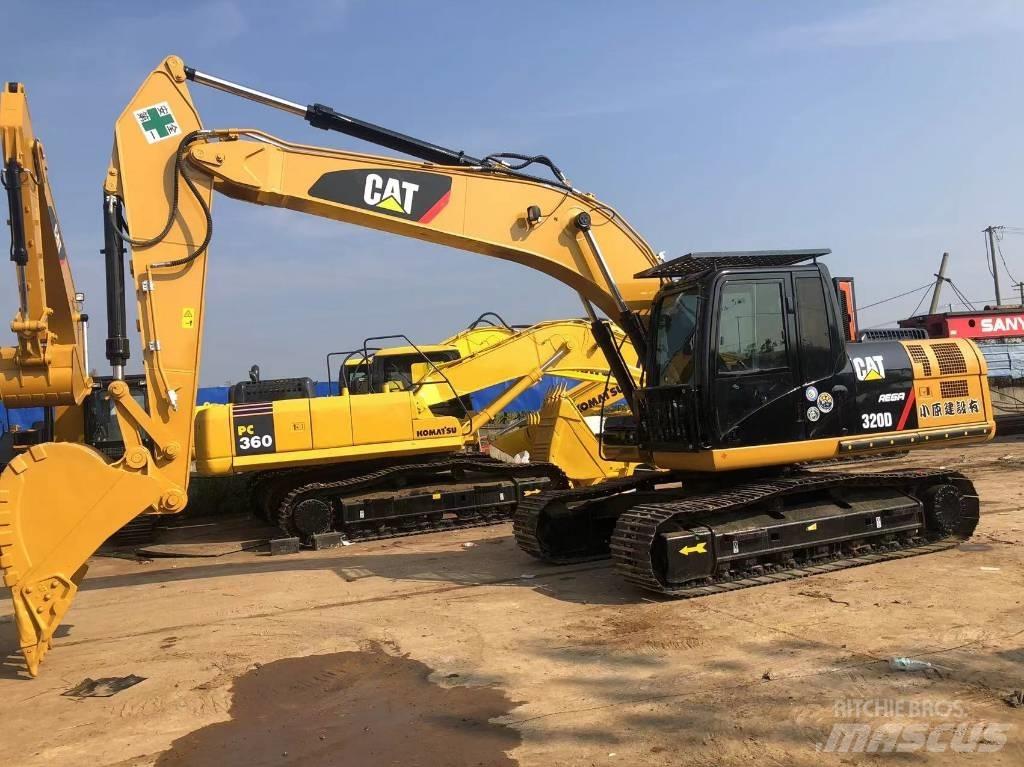 CAT 320 D حفارات زحافة