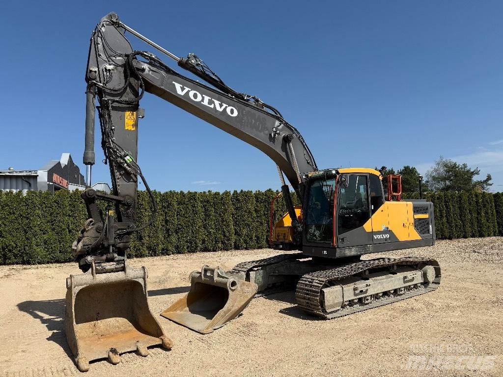 Volvo EC 220 EL حفارات زحافة