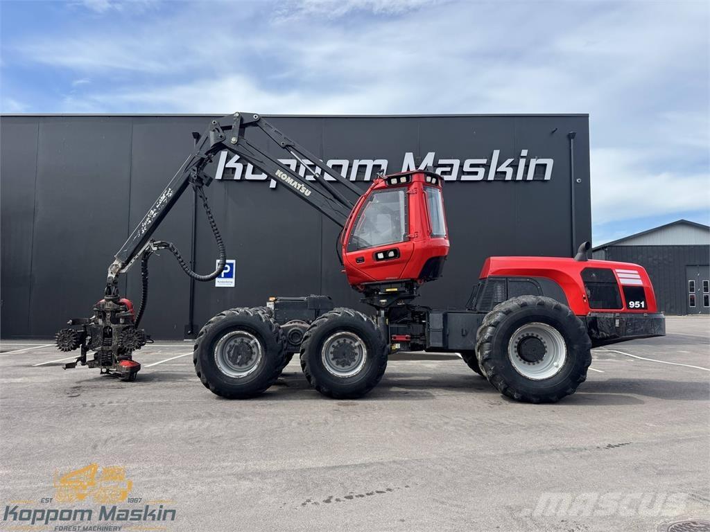 Komatsu 951 حصادات