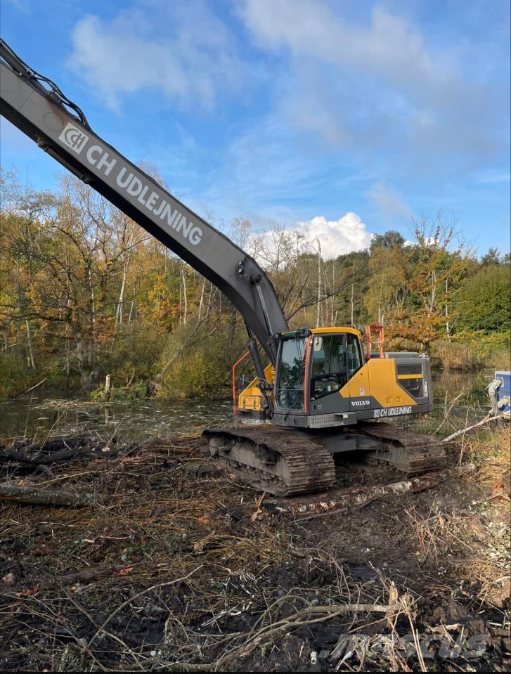 Volvo 250E LR حفارات زحافة