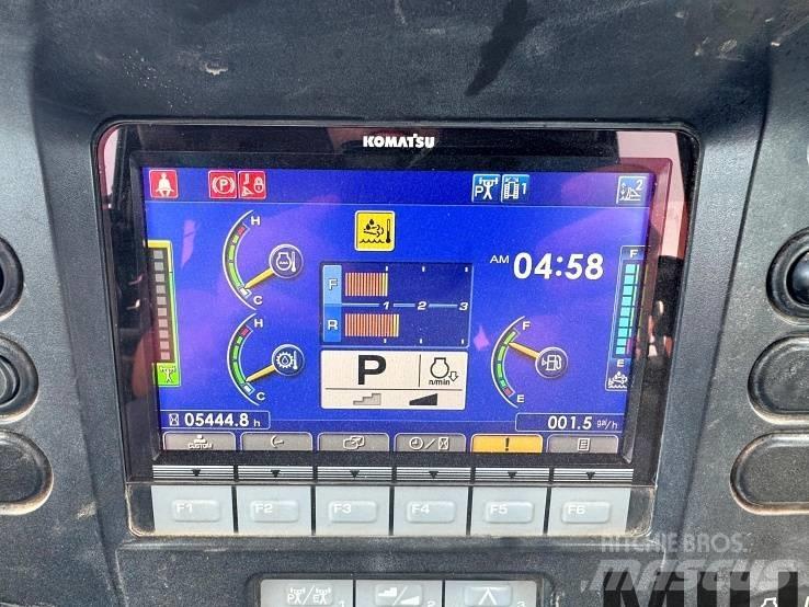 Komatsu D 61 PXi-24 بلدوزرات مجنزرة