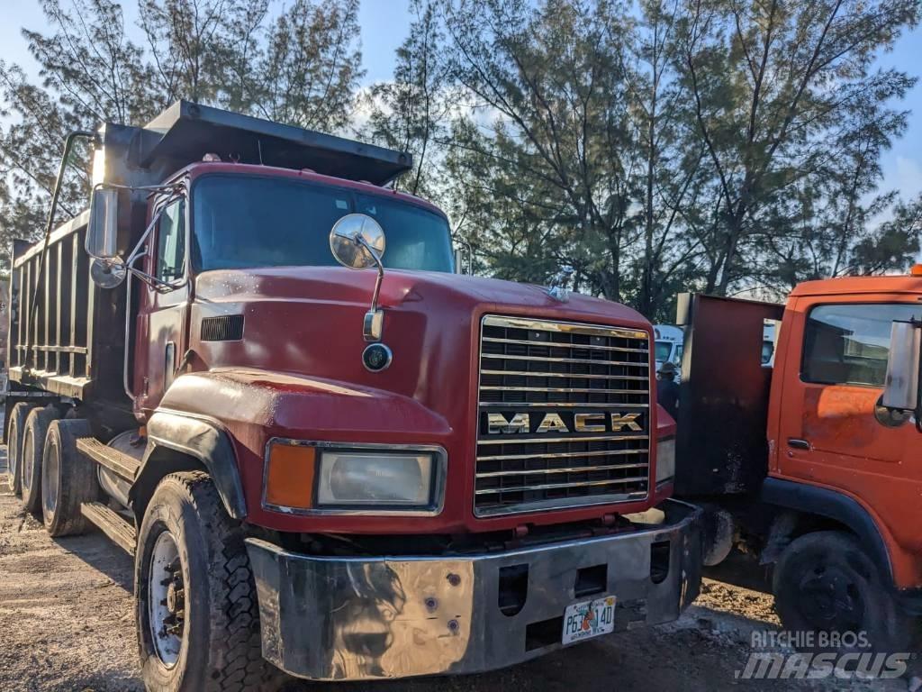 Mack CL 713 شاحنات قلابة