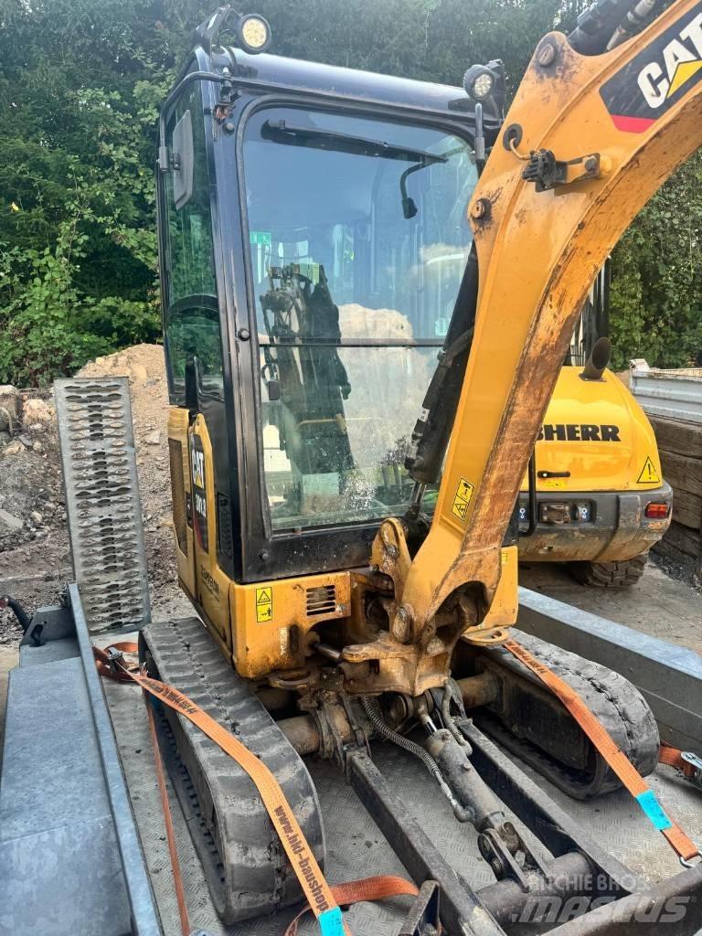 CAT 301.7 D حفارات صغيرة أقل من 7 طن (حفارات صغيرة)