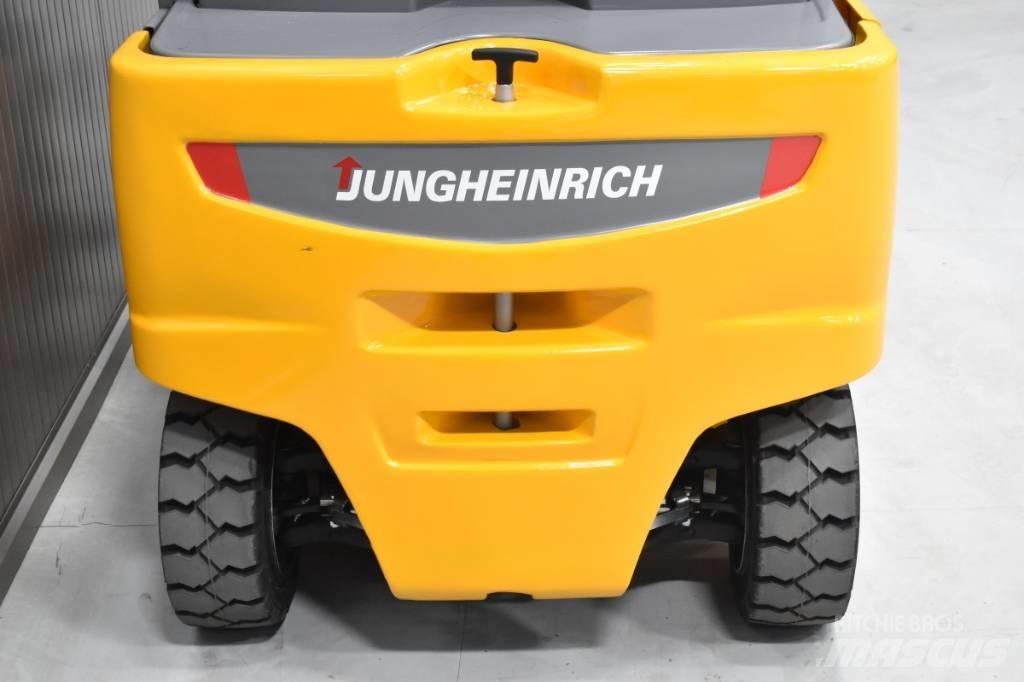 Jungheinrich EFG 320 شاحنات ذات رافعات شوكية تعمل بالكهرباء