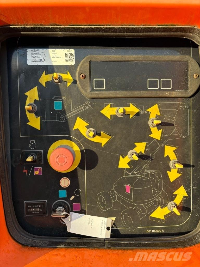 JLG 800 AJ رافعات سلة مفصلية