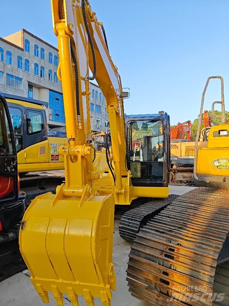 Komatsu PC 56 حفارات صغيرة أقل من 7 طن (حفارات صغيرة)