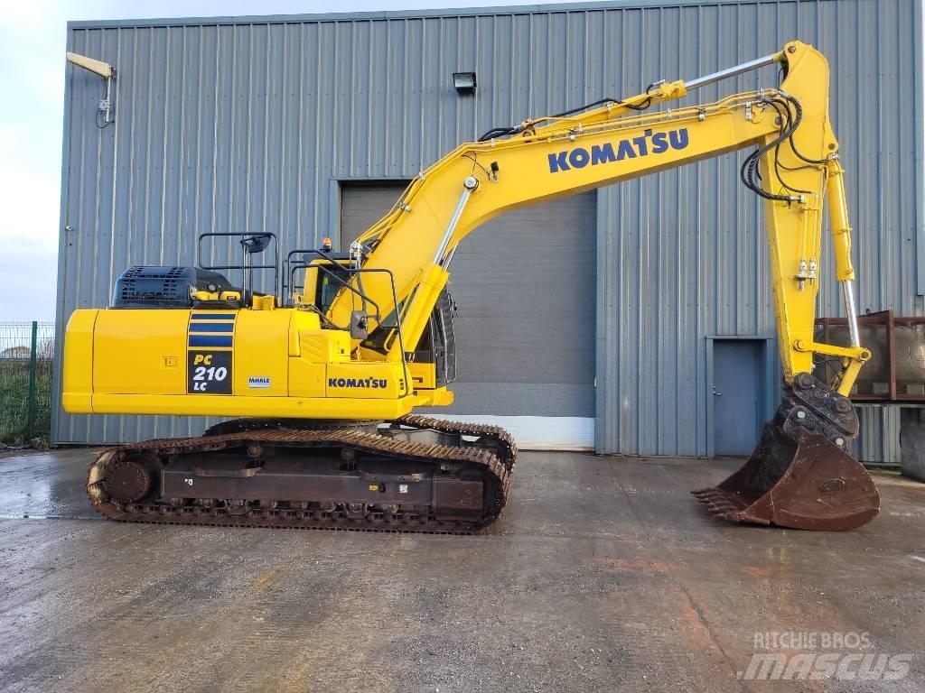 Komatsu PC 210 LC-11 حفارات زحافة