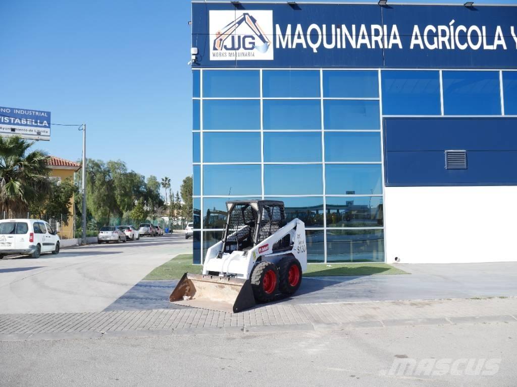 Bobcat S 130 لوادر انزلاقية التوجيه