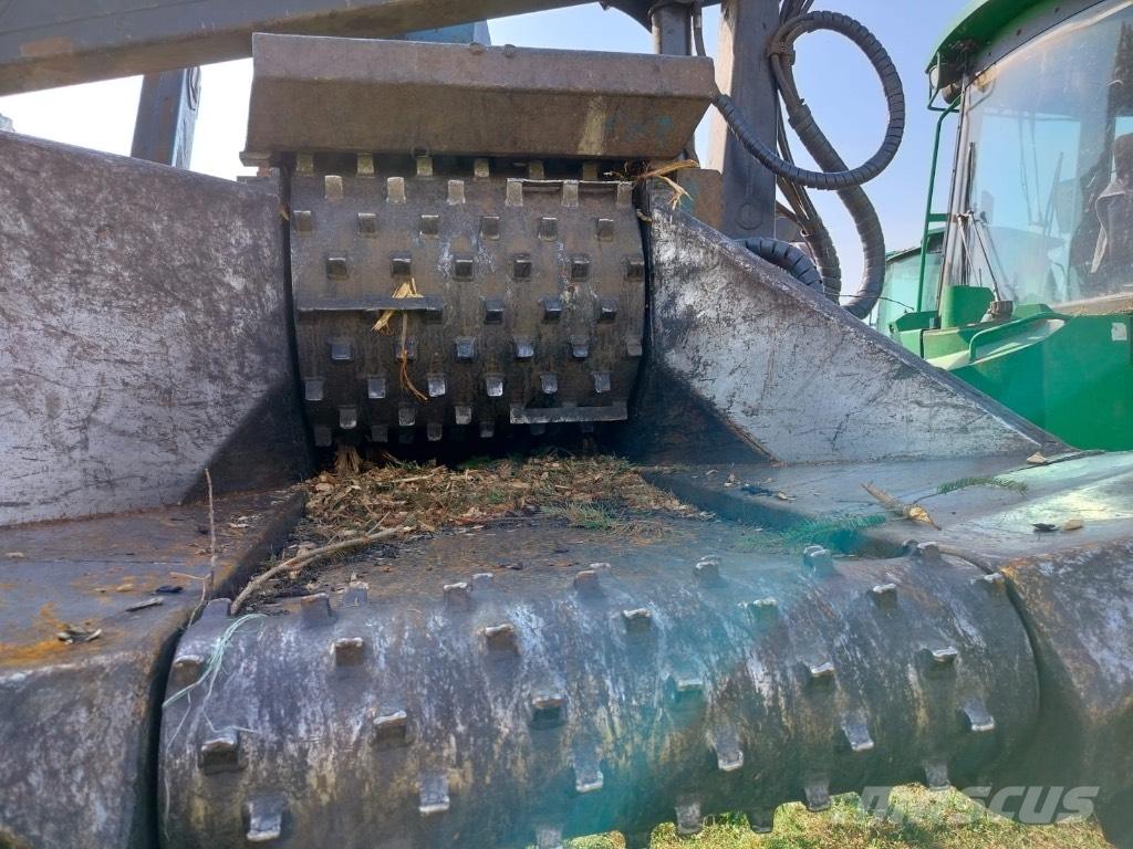 John Deere 1410d شاحنات