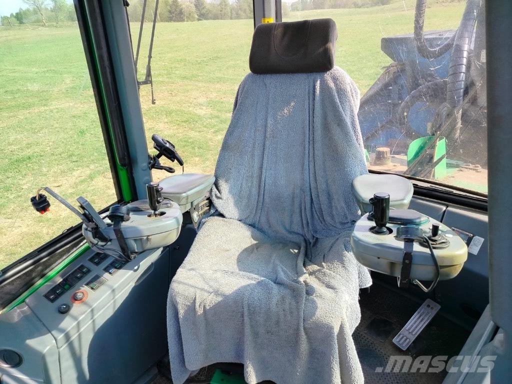 John Deere 1410d شاحنات