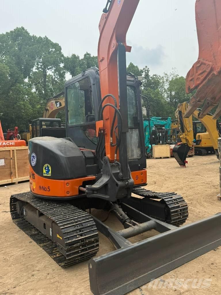 Hitachi ZX 50 U حفارات زحافة