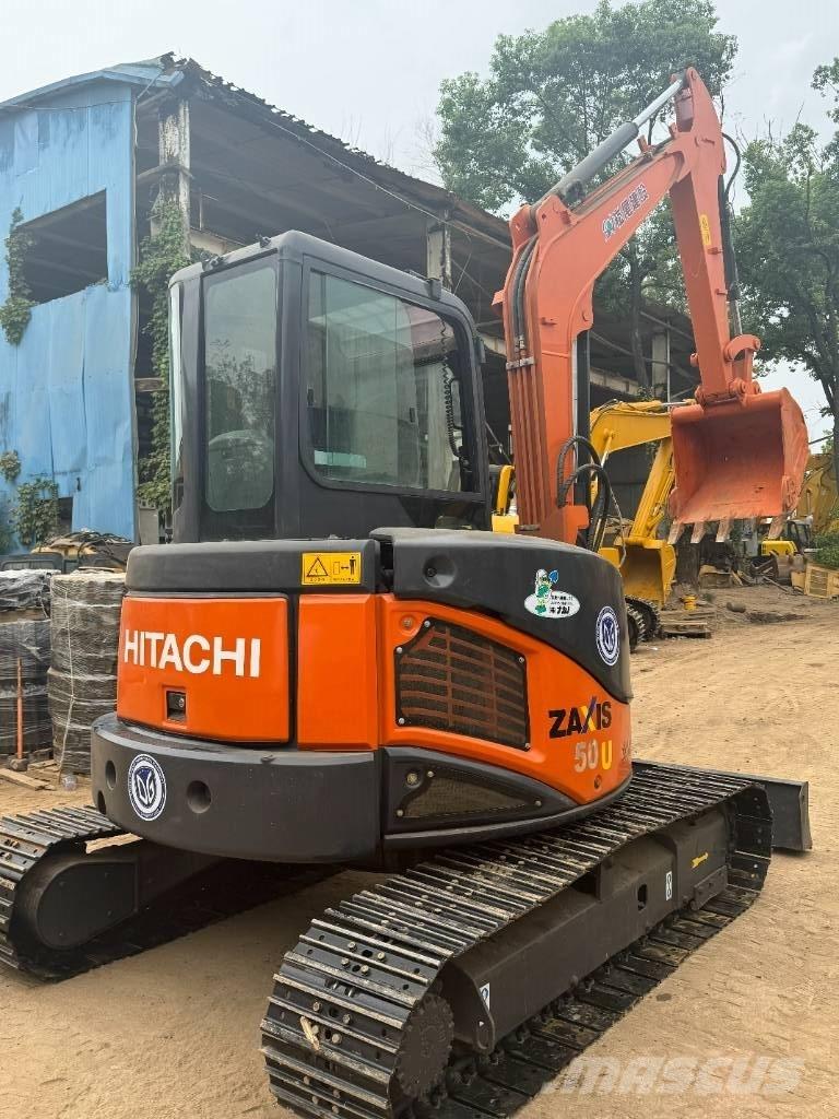 Hitachi ZX 50 U حفارات زحافة