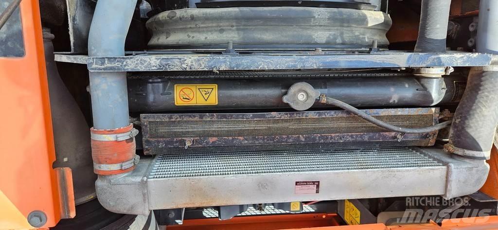 Hitachi ZX140-3 حفارات بعجل
