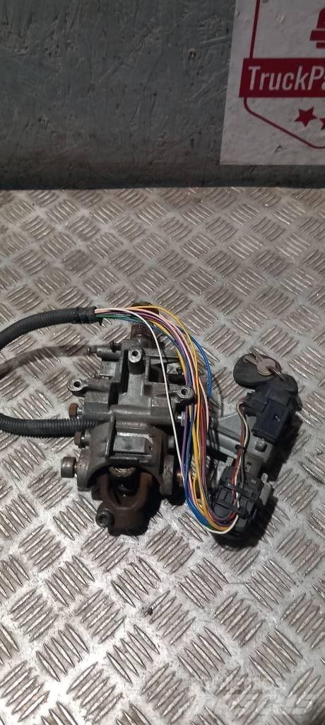 Scania R 420   1381796 كابينة والداخلية