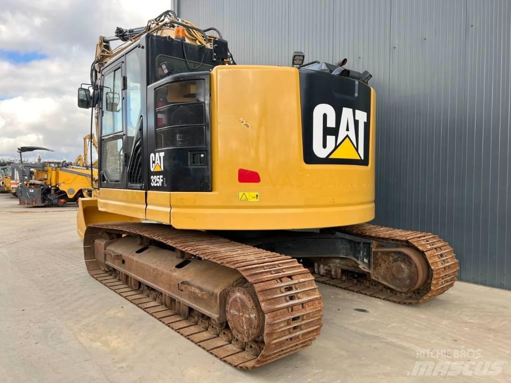 CAT 325F LCR حفارات زحافة