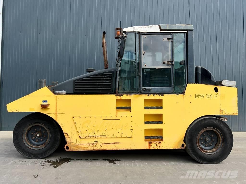 Bomag BW24R مداحل ذات إطارات هوائية