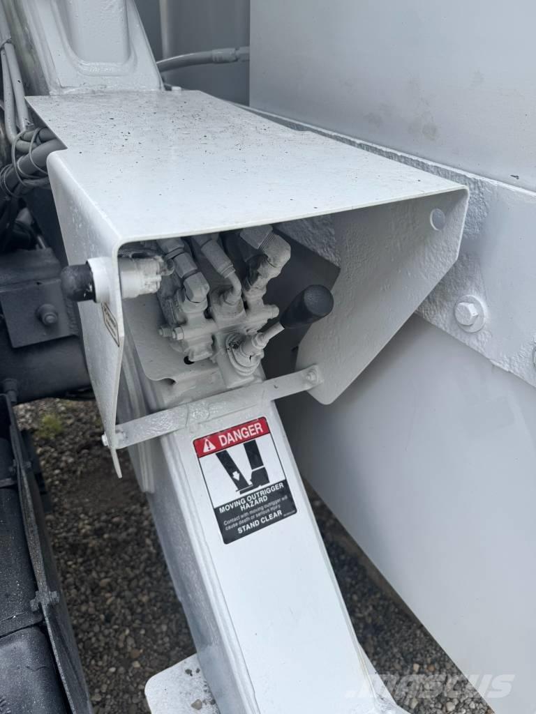 Altec LR V 56 المنصات الهوائية المثبتة على شاحنة