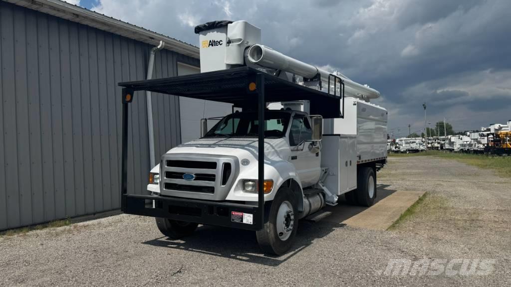 Altec LR V 56 المنصات الهوائية المثبتة على شاحنة