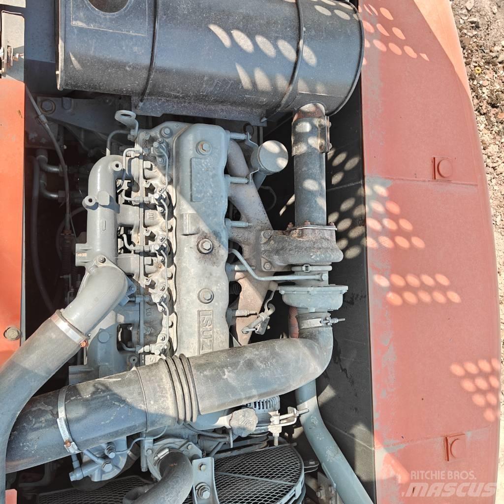 Hitachi 200-5G حفارات زحافة