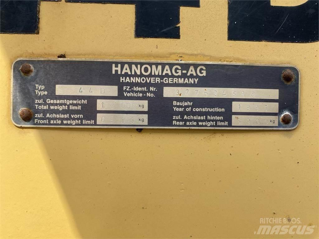 Hanomag 44D لوادر بعجل