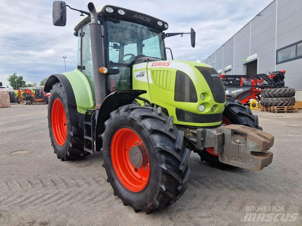 CLAAS Arion 540 CIS الجرارات