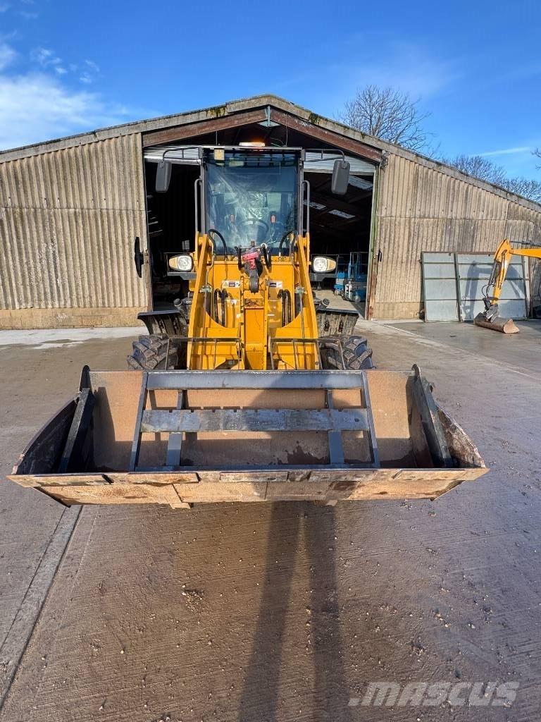 HZM 825 لوادر بعجل