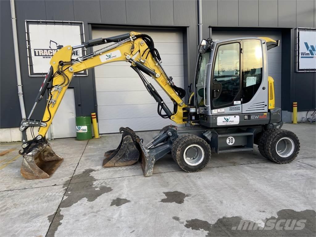 Neuson EW65 (7762) حفارات بعجل
