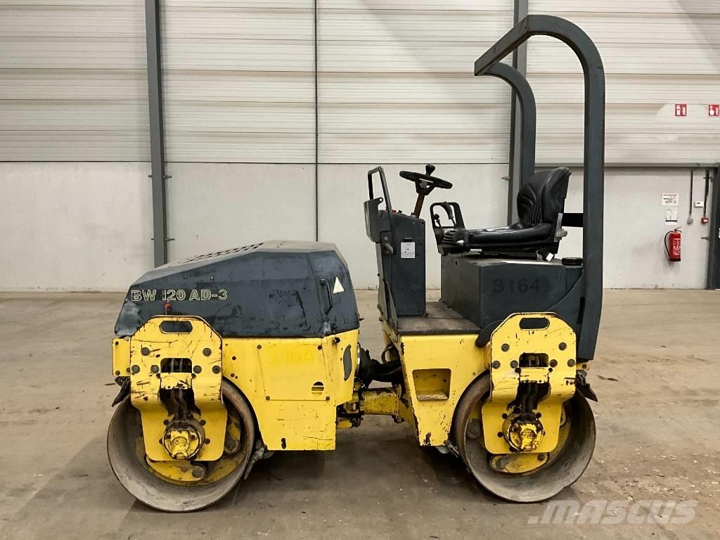 Bomag BW 120 AD-3 مداحل ثنائية الاسطوانة