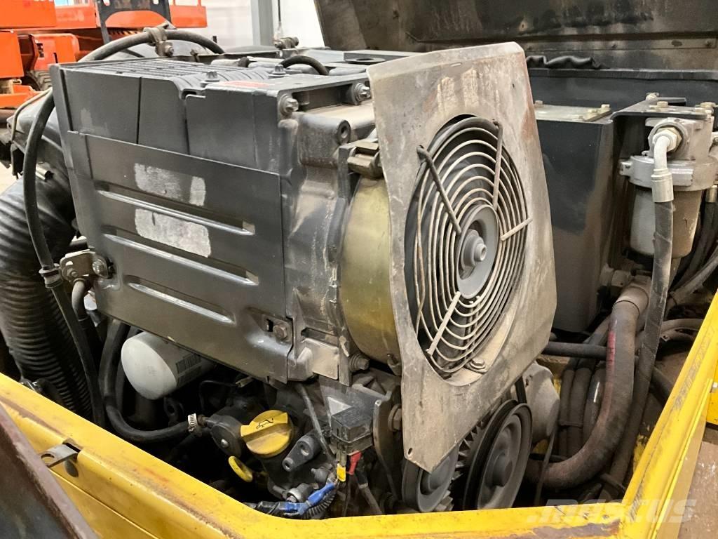 Bomag BW 120 AD-3 مداحل ثنائية الاسطوانة