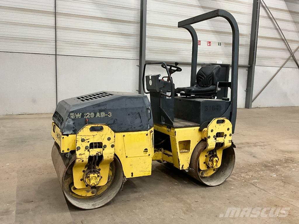 Bomag BW 120 AD-3 مداحل ثنائية الاسطوانة