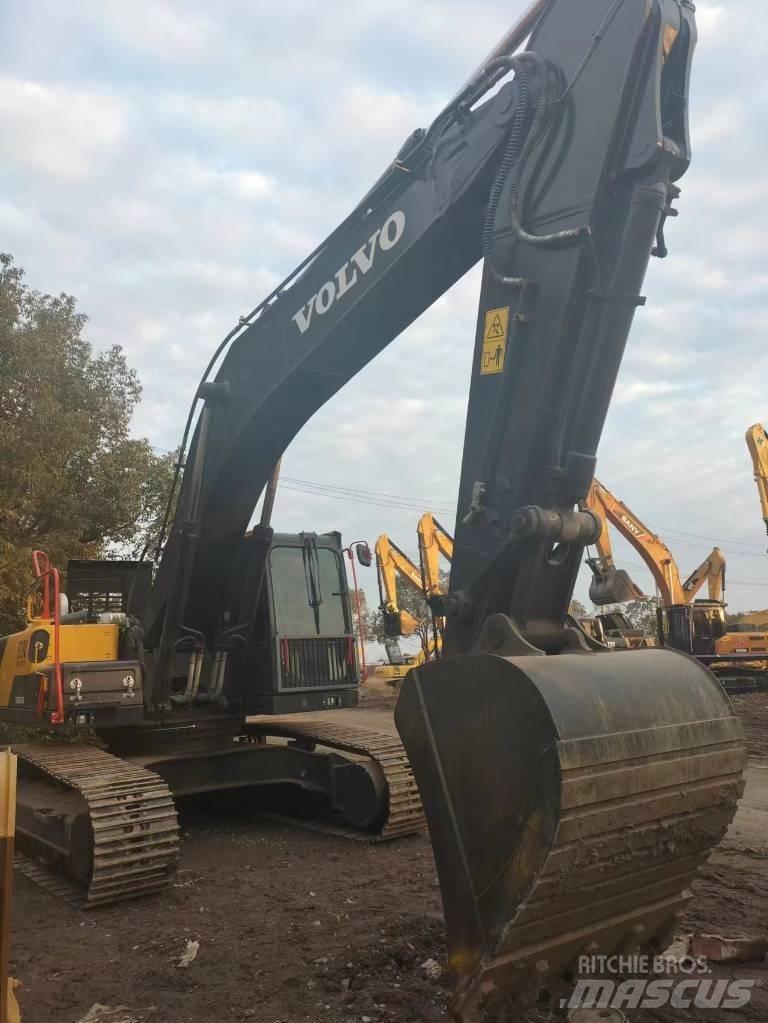 Volvo EC 290 B LC حفارات زحافة