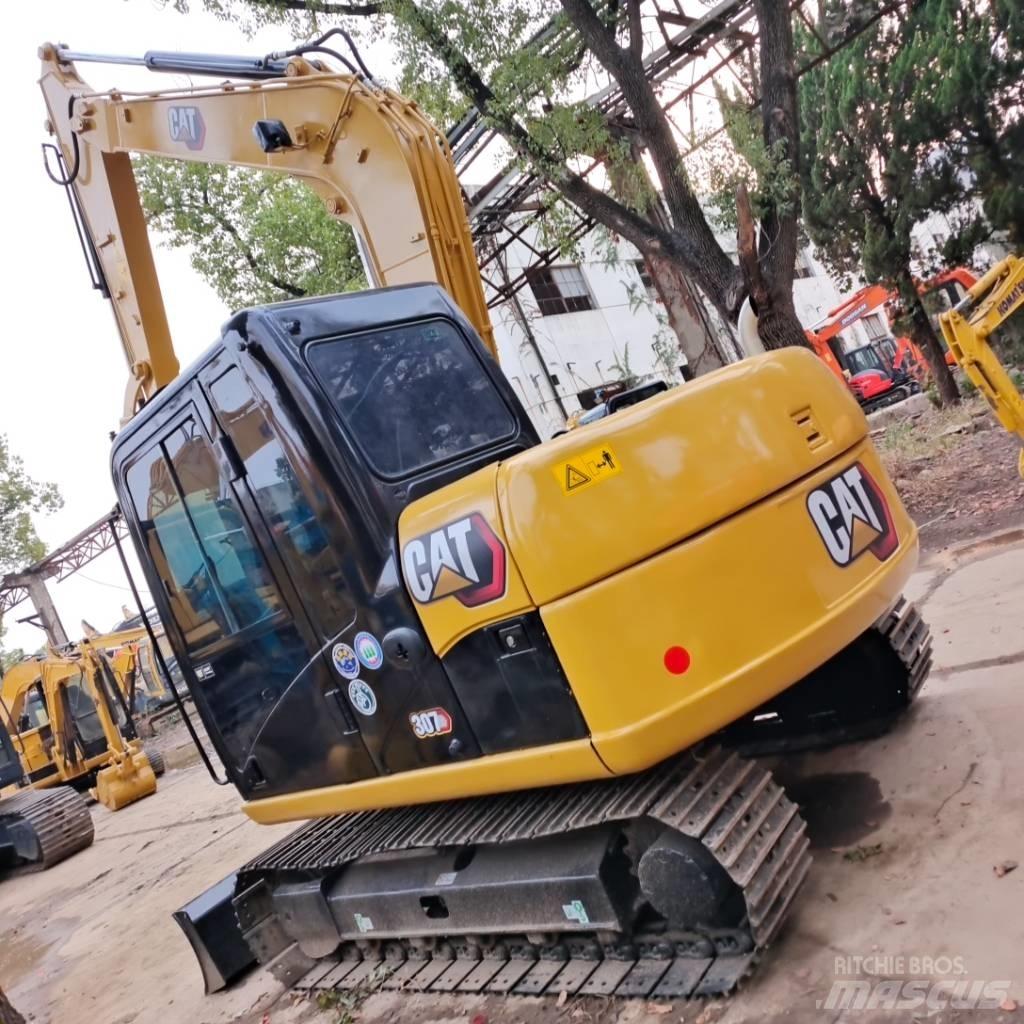 CAT 307 D حفارات وسط 7 طن - 12 طن