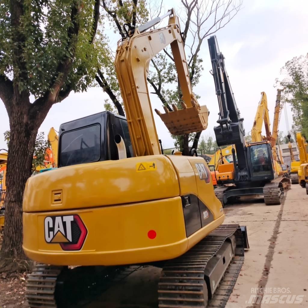 CAT 307 D حفارات وسط 7 طن - 12 طن