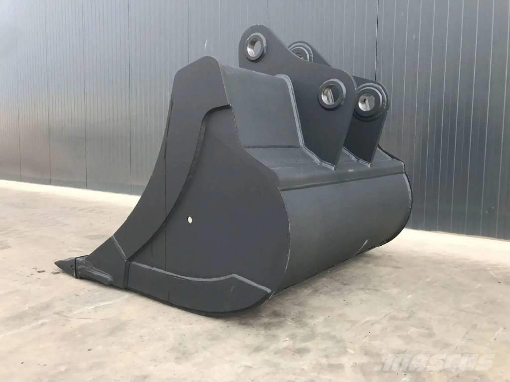 Komatsu PC210 دلاء