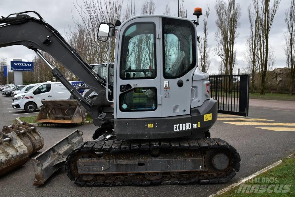 Volvo ECR 88 D حفارات وسط 7 طن - 12 طن
