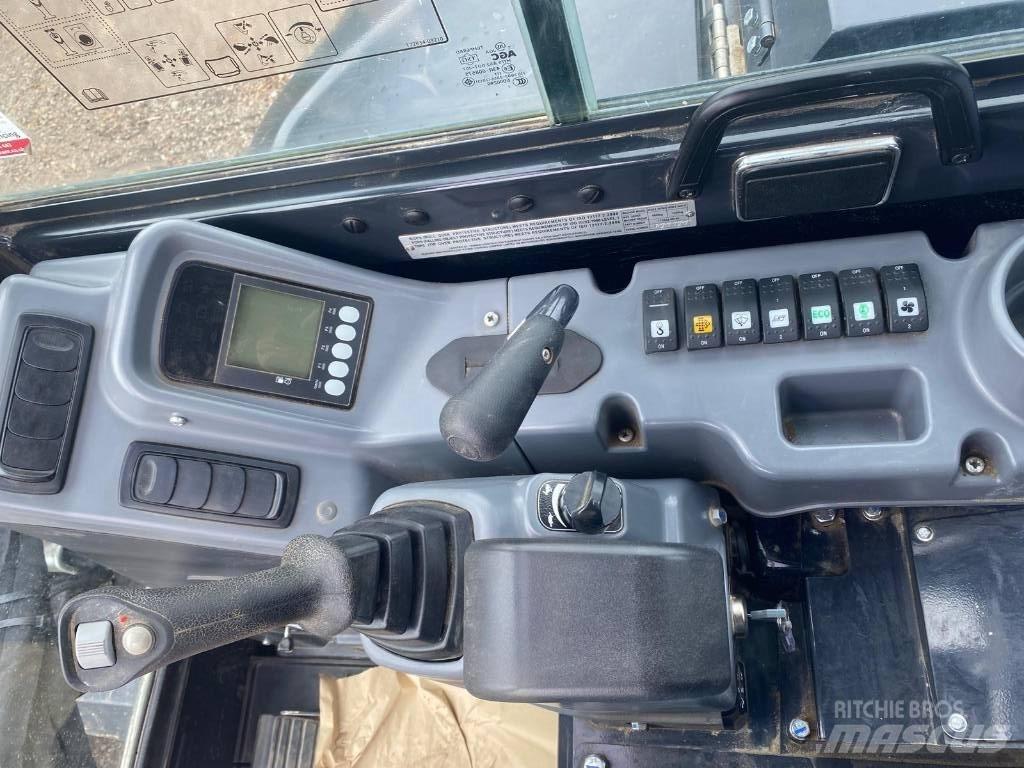 Yanmar Vio 50-6B حفارات صغيرة أقل من 7 طن (حفارات صغيرة)