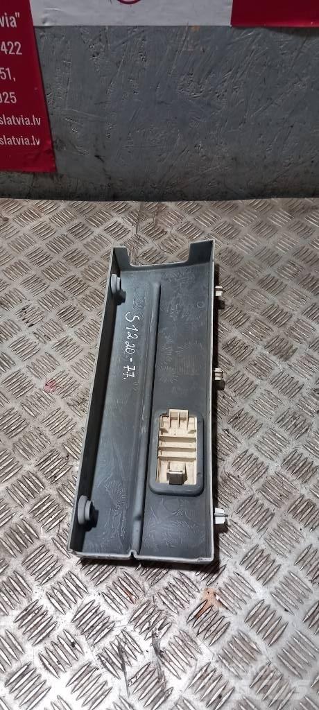 Scania G 400   1779118 كابينة والداخلية