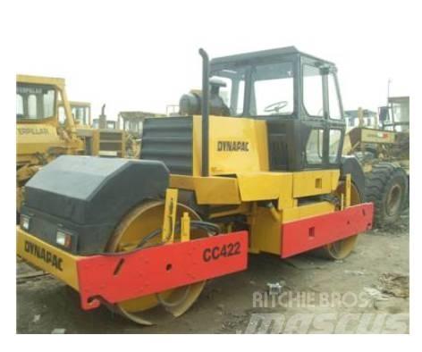 Dynapac CC 422 مداحل ثنائية الاسطوانة