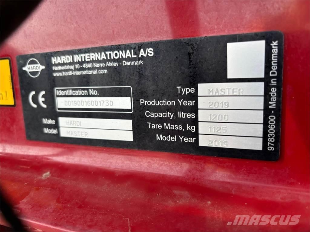 Hardi Master 1200 الرشاشات