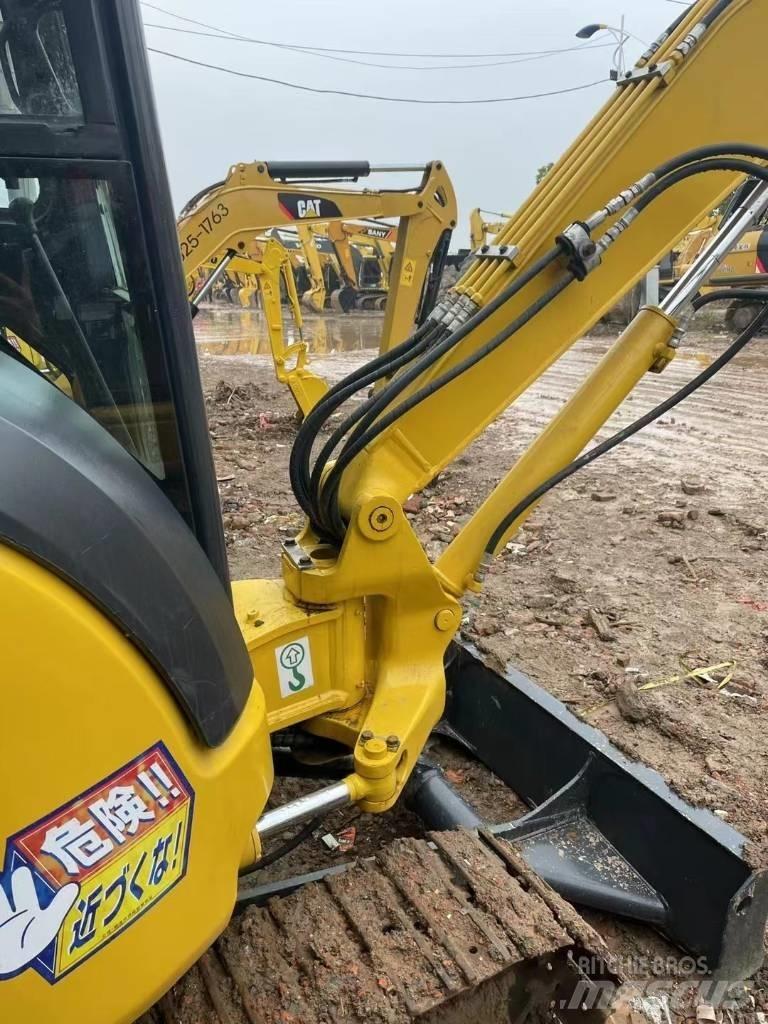 Komatsu PC 30 حفارات صغيرة أقل من 7 طن (حفارات صغيرة)