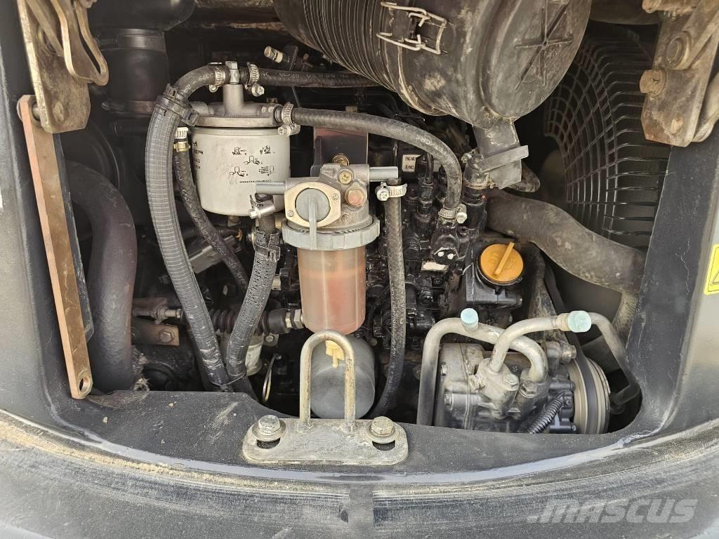 Hitachi ZX 35 U-2 حفارات صغيرة أقل من 7 طن (حفارات صغيرة)