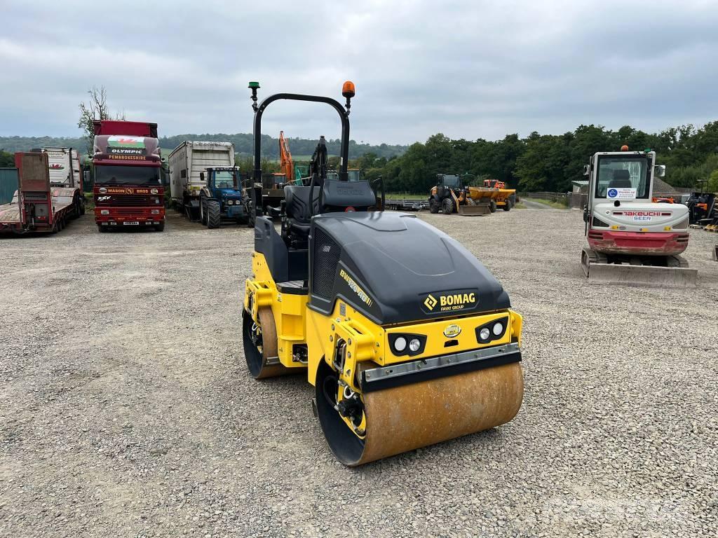 Bomag BW 120 مداحل ثنائية الاسطوانة