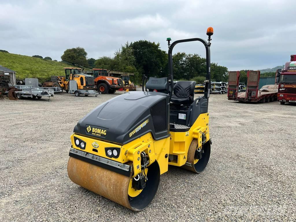 Bomag BW 120 مداحل ثنائية الاسطوانة
