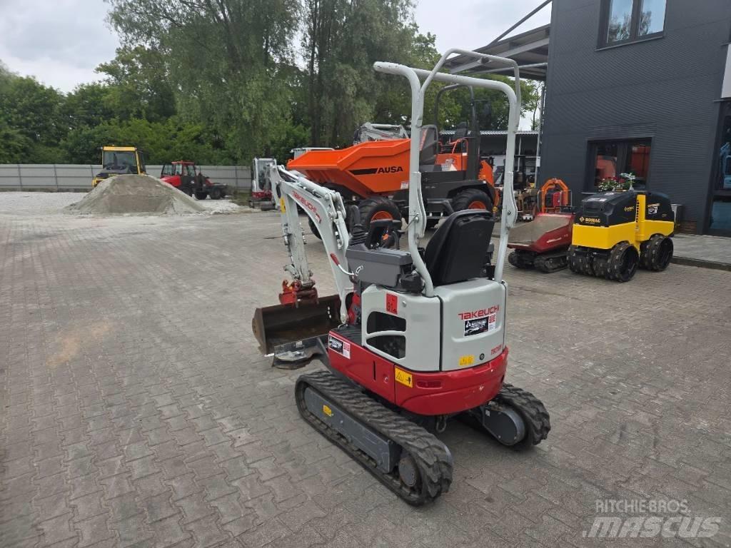 Takeuchi TB 210 R حفارات صغيرة أقل من 7 طن (حفارات صغيرة)