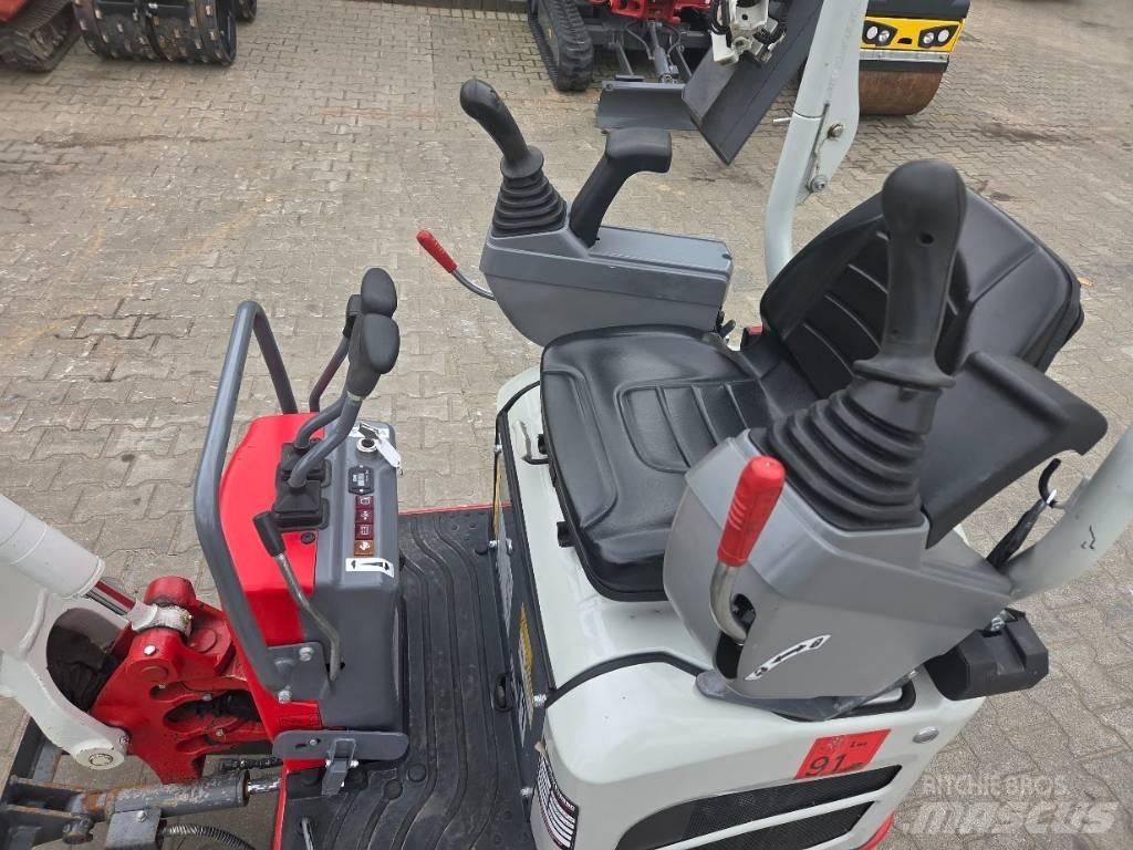 Takeuchi TB 210 R حفارات صغيرة أقل من 7 طن (حفارات صغيرة)