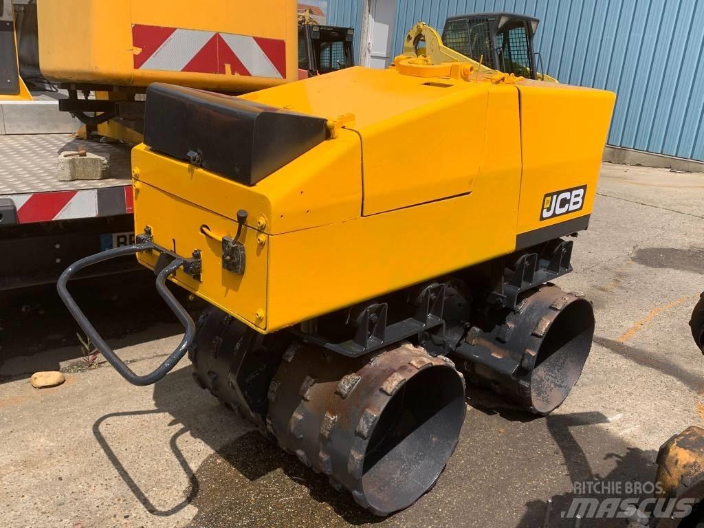 JCB VM 1500 مداحل ثنائية الاسطوانة