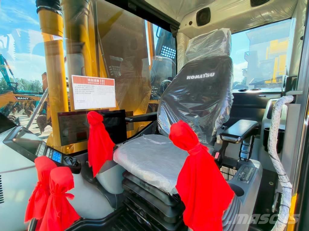 Komatsu PC 220-8 حفارات زحافة