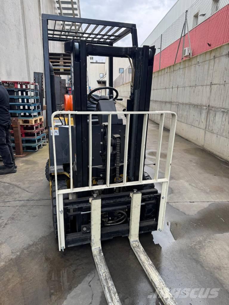 Yale GLP 16 AF F1775 شاحنات LPG
